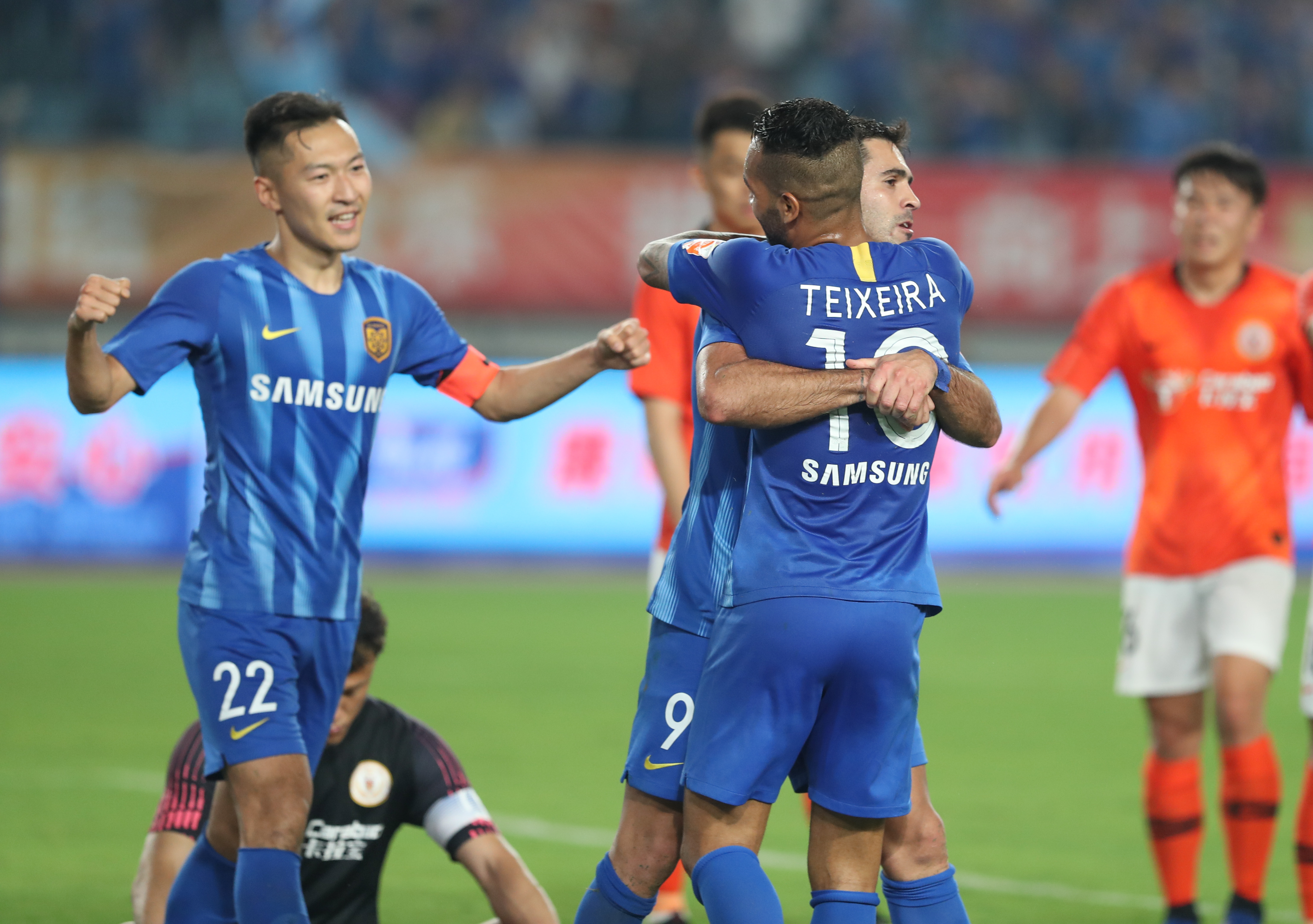 江苏苏宁攻击力十足，如何在比赛场面中保持攻击的火花？